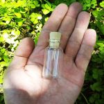 بطری شیشه ای 5 سانتیمتری با درب چوب پنبه طبیعی ارسال به سراسر کشور با قیمت مناسب