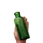 گلدان شیشه ای سبز بلند طرح کلاسیک دکوری